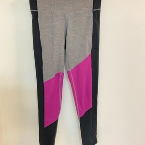 Athletic leggings